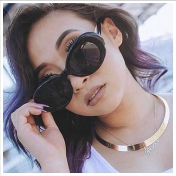 Oval Retro Sunglasses (NWT) - Picture 2 of 12